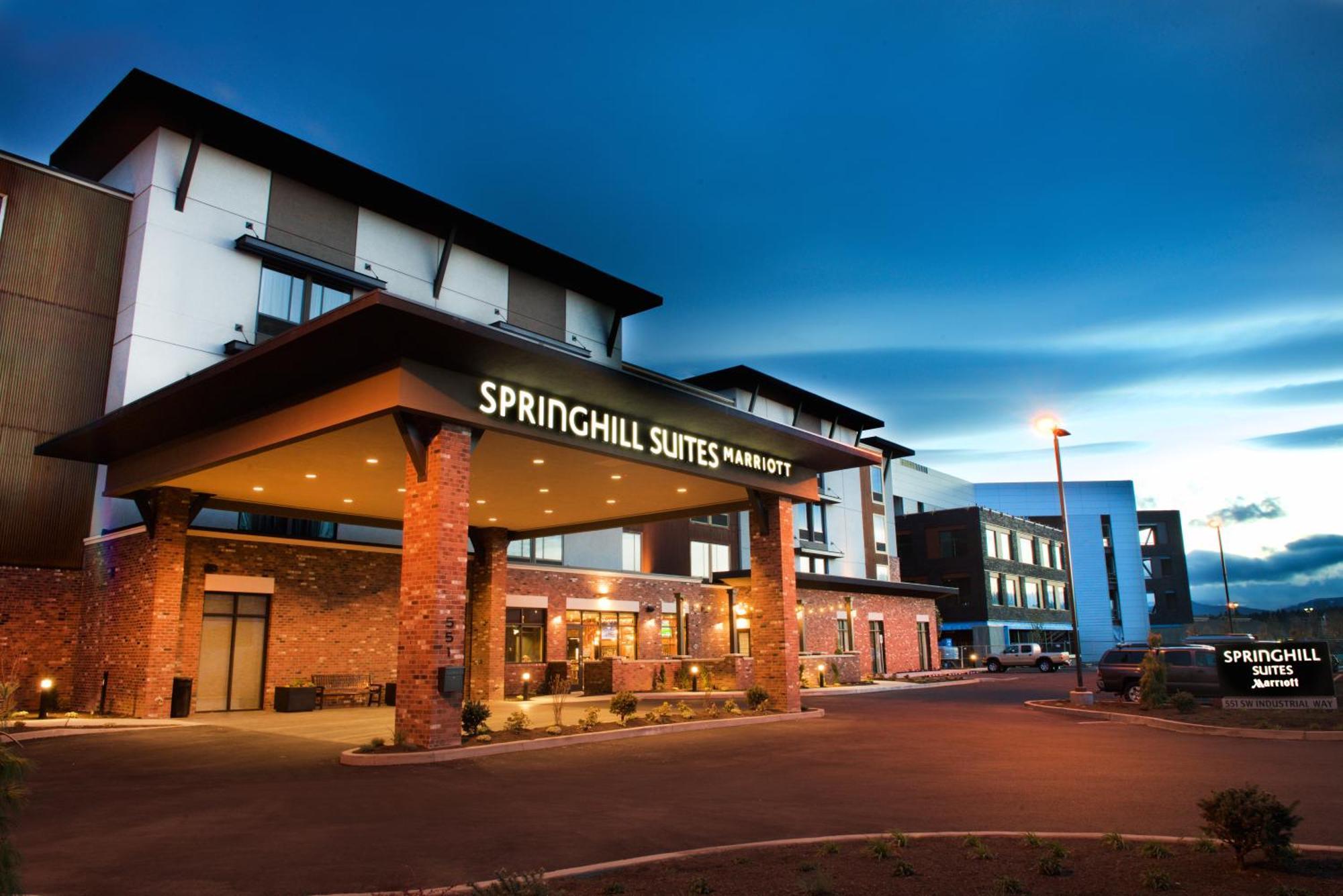 Springhill Suites By Marriott Bend Exterior photo